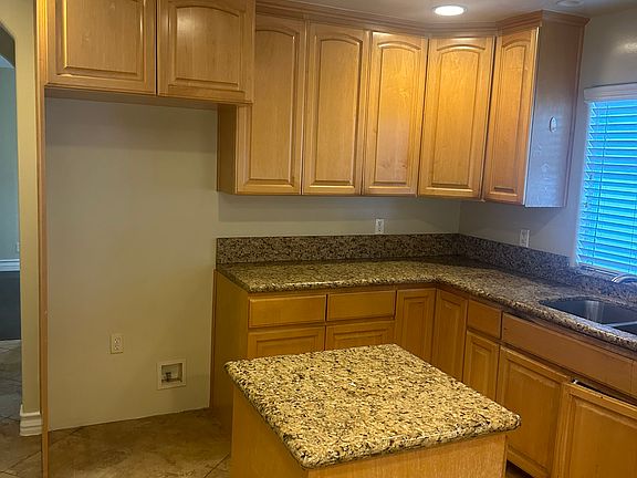 5th image of 4710-4716 W 163rd St #4710