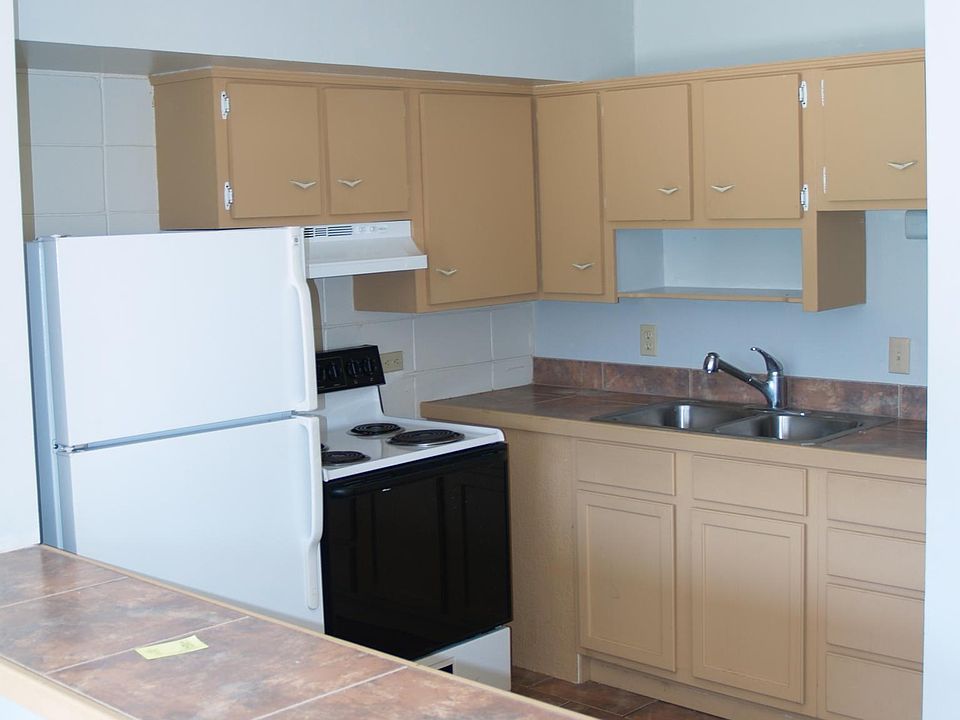 1st image of 710 Iris St APT 107