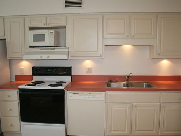 4th image of 4226 La Palma Ct