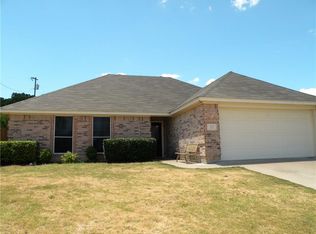 313 Rio Grande St, Glen Rose, TX 76043