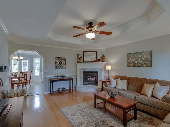 3rd image of 1443 Amberwood Cir