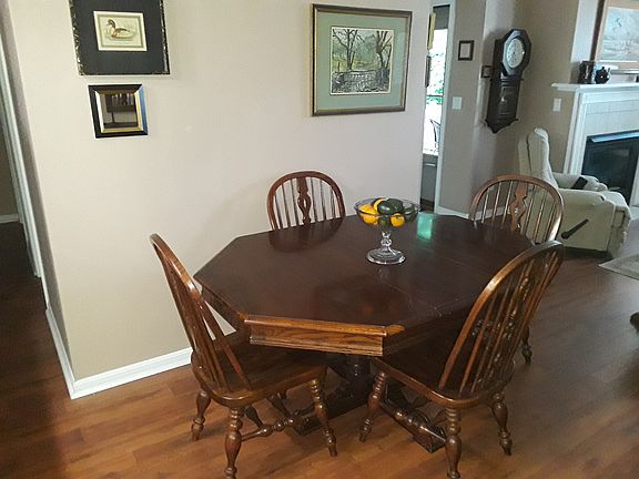 2nd image of 8116 River Park Way