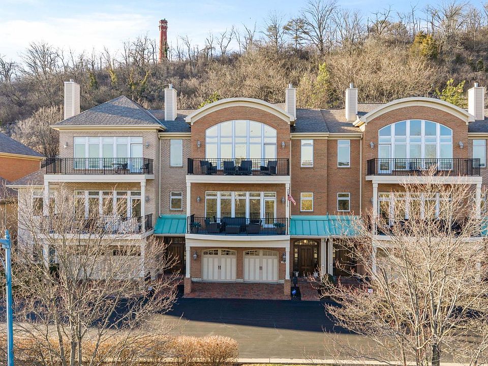 1st image of 1464 Riverside Dr