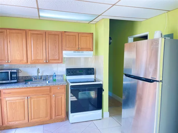 381 NW 16th St, Pompano Beach, FL 33060