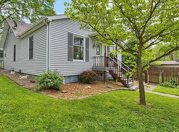 2nd image of 52 Austin Ave