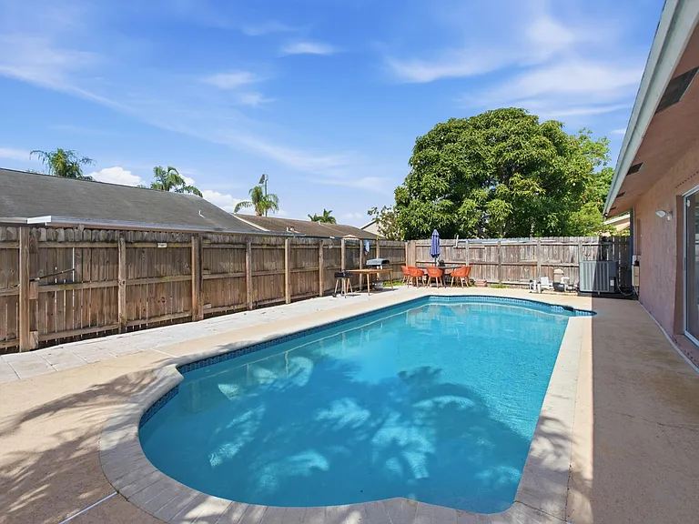 5635 Lake George Pl — Photo 31