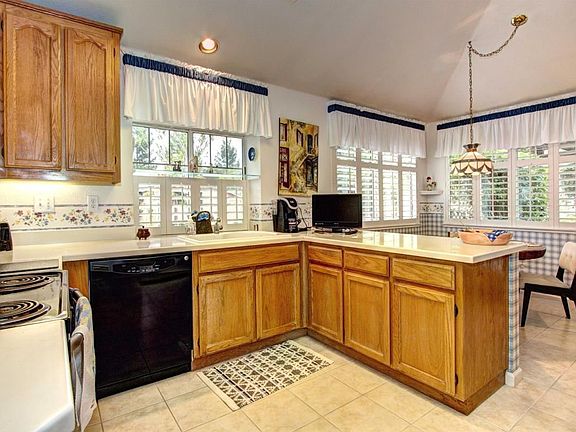 5th image of 8634 American Oak Dr