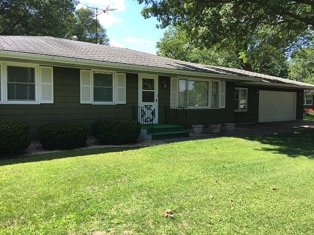 2nd image of 3575 School Dr