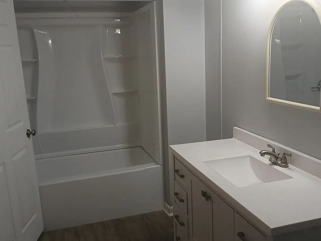 3 bed, 1280 sqft, $1,300 — Photo 4