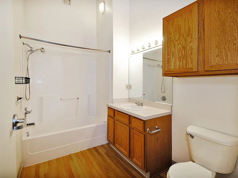 Off Broadway Apartments - Price Per Bedroom — Photo 16
