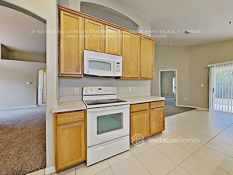 8071 Kingswood Way — Photo 11