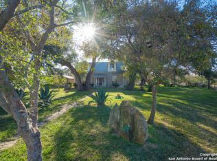 560 County Road 2518, Moore, TX 78057