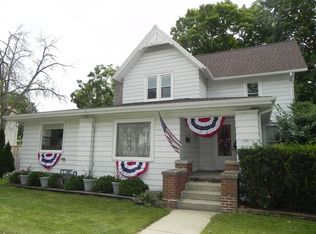 300 Grand Ave, Mukwonago, WI 53149