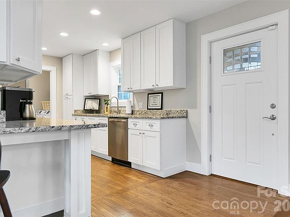 5th image of 126 Udvawadulisi Ct