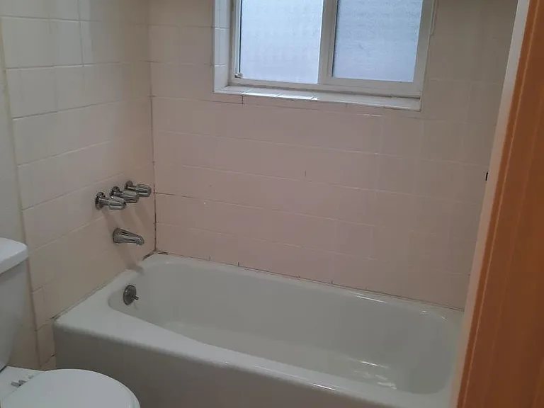 518 22nd St #3 — Photo 12