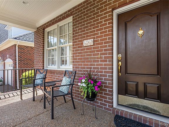 5th image of 3007 E Martins Grant Cir
