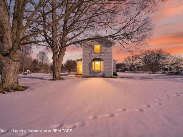 325 Charlotte Hwy, Portland, MI 48875