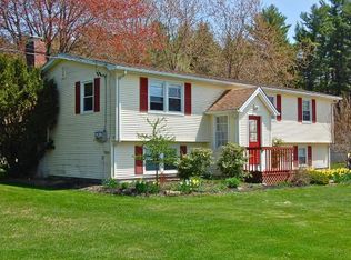 456 River Rd, Eliot, ME 03903