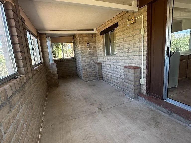 4818 S Santa Elena Ave — Photo 18