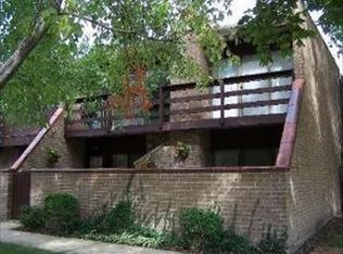 406 Kenneth Cir, Elgin, IL 60120