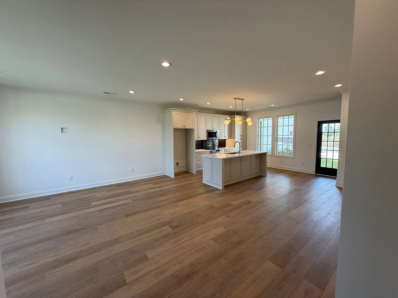 2 bed, 2.5 bath, 1557 sqft, $2,500 — Photo 4