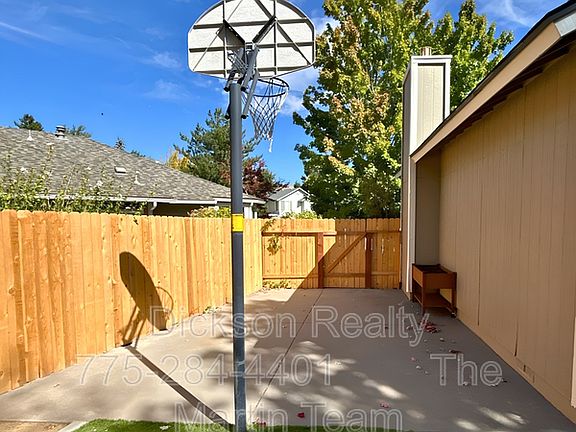 5th image of 6326 Blue Lakes Ct