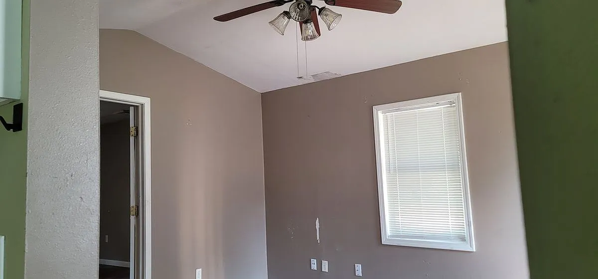 3 bed, 2.0 bath, 1540 sqft, $1,100 — Photo 2