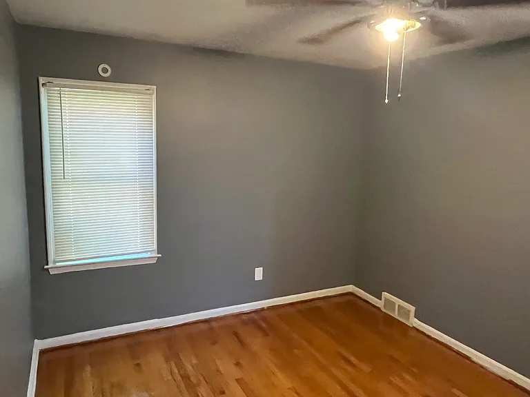 15300 Stahelin Ave — Photo 5
