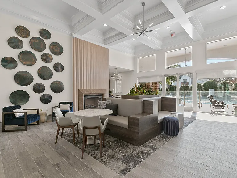 Eleven11 Lexington at Flower Mound — Photo 12