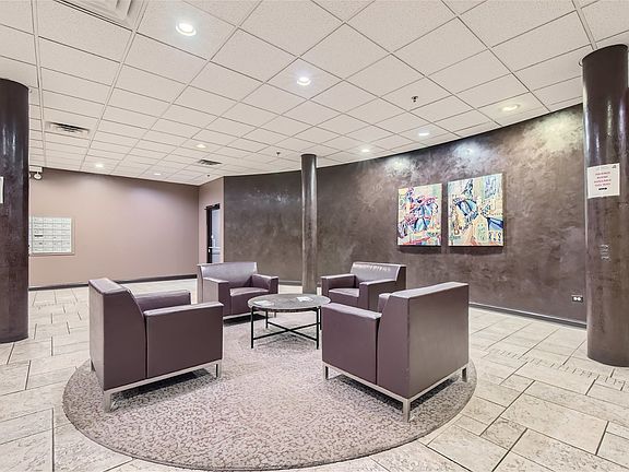 5th image of 1133 S Wabash Ave APT 207