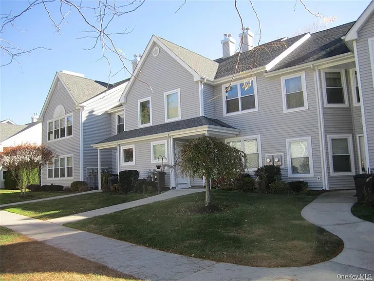 79 Leeward Ct — Photo 3