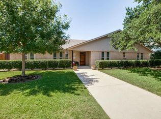 7921 Roundrock Rd, Dallas, TX 75248