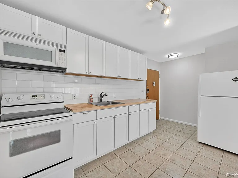 810 Blooming Grove Tpke #60 — Photo 6