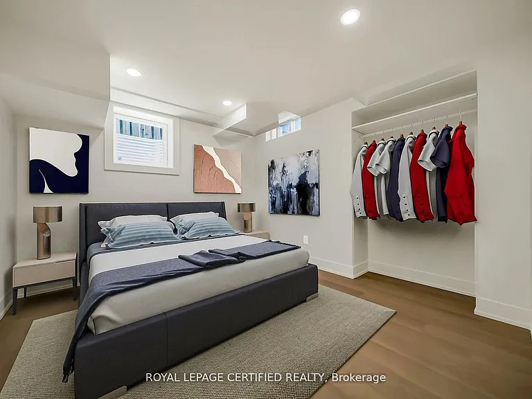 5016 Natkarni Cres #LOWER — Photo 11