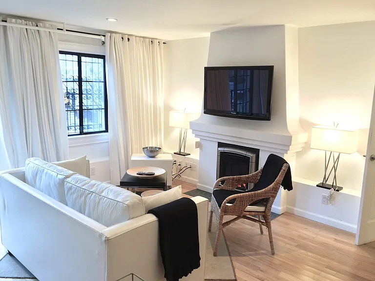 820 Ashbury St #1 — Photo 2