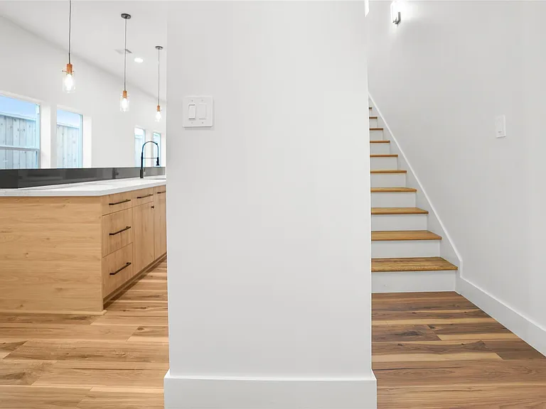 315 Palmer St — Photo 12
