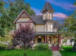 163 S 4th St, Aurora, IL 60505