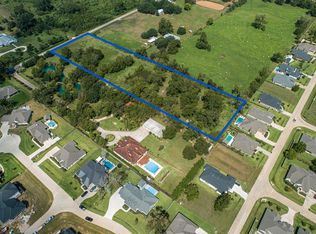 3220 Bowser Rd, Weston Lakes, TX 77441