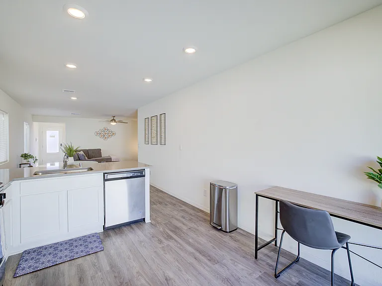 1586 Oro Grande Dr — Photo 13