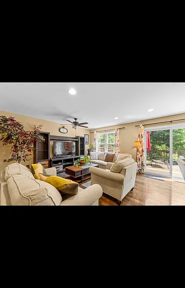 539 Congressional Dr — Photo 9