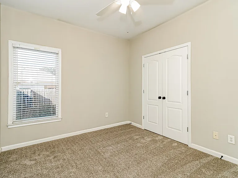 49 Celtic Ct — Photo 15