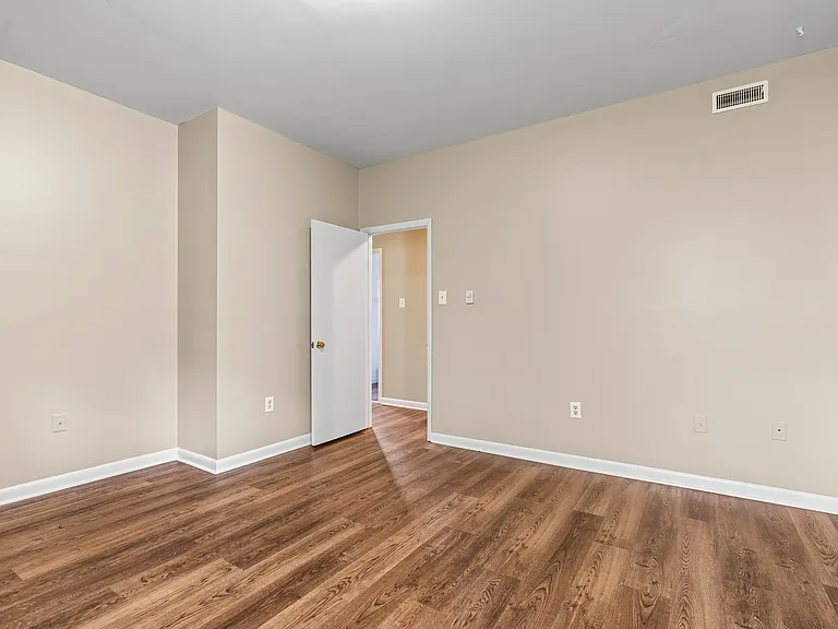 426 W Washington St #A — Photo 9