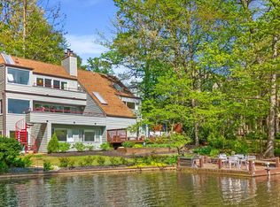 2002 Cutwater Ct, Reston, VA 20191