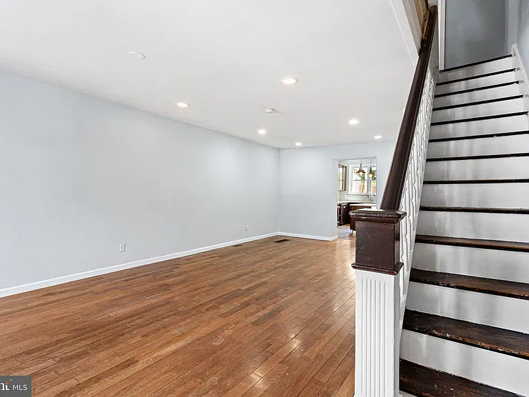 1240 Federal St — Photo 3