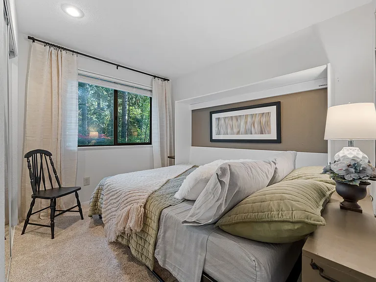 2nd bedroom with murphy bed