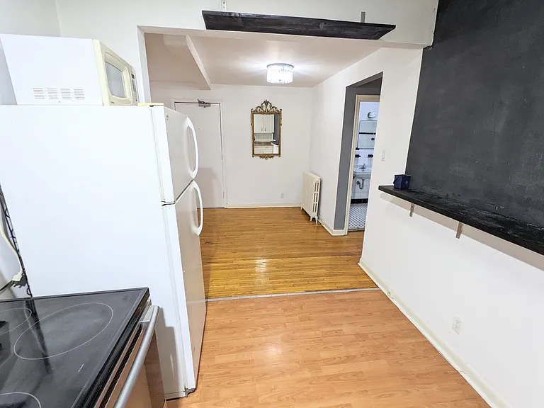 1476 Eglinton Ave W #2 — Photo 5