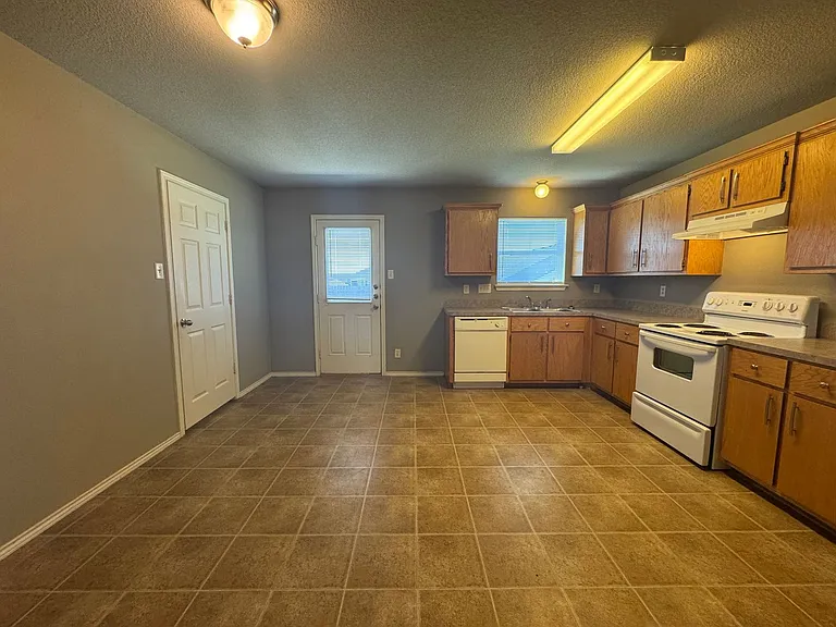 3807 Ida Dr — Photo 11
