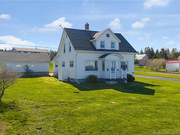 3rd image of 243 Maces Bay Rd