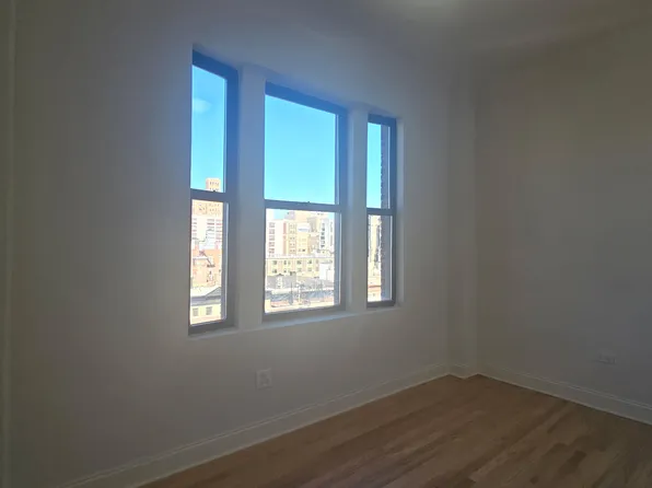 515 Cathedral Parkway image 4 of 8