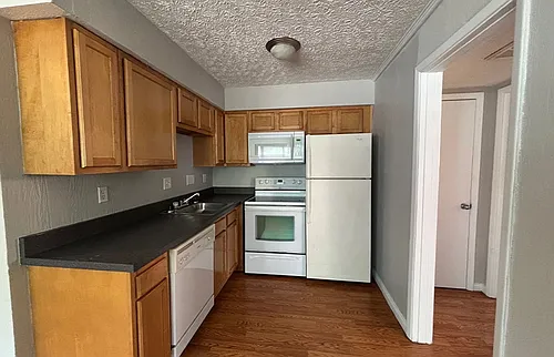 551 Lowell Ave Photo 1